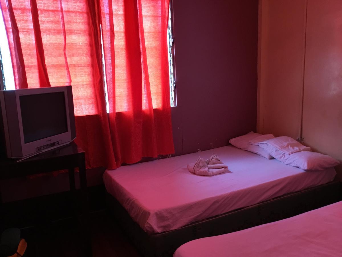 Luzon Inn Vigan Esterno foto